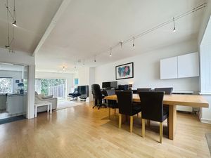 Open Plan Lounge/Dining- click for photo gallery